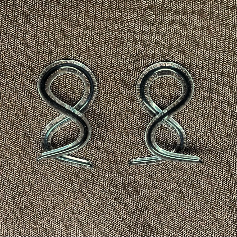 ✨ 4g Glass Twist Hanging Jewelry